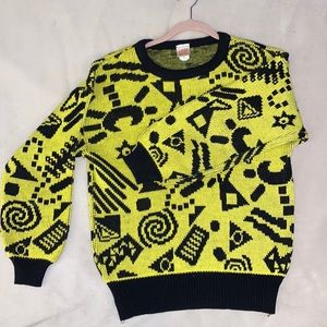 90’s retro black an yellow sweater